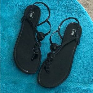 Women’s black sandals